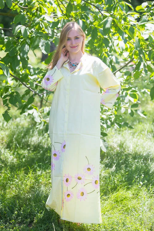 Light Yellow Charming Collars Style Caftan in Falling Daisies Pattern