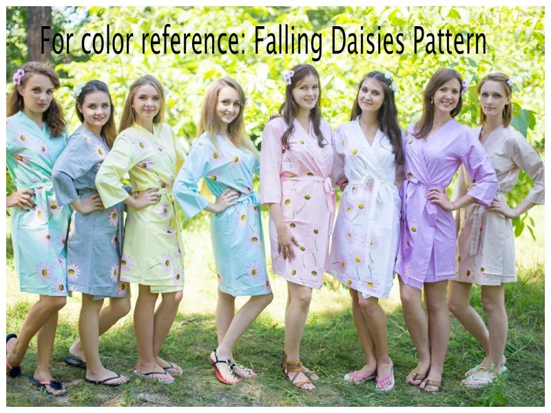 Light Yellow Charming Collars Style Caftan in Falling Daisies Pattern