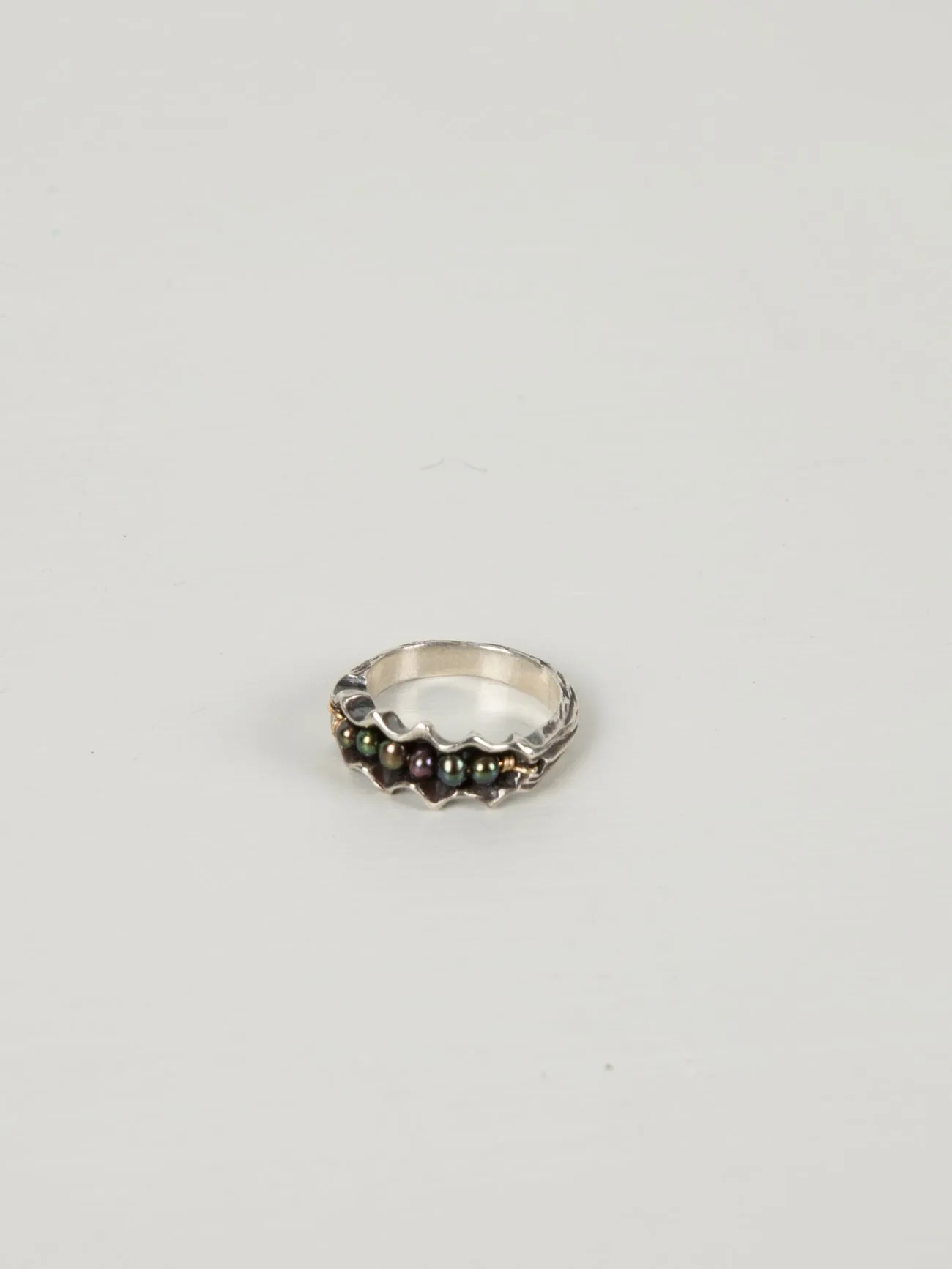 Pearl Scallop Ring - Peacock